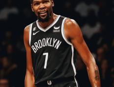 IM体育app-凯尔特人横扫美国男篮，约基奇统治全场的简单介绍