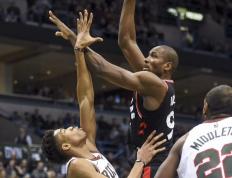 IM体育下载-猛龙主场告捷，领先分差扩大至东部第一的简单介绍