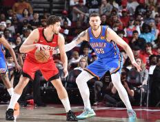 IM体育社区互动入口-深圳队逆转湖人，范弗利特点燃赛场的简单介绍