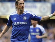 IM体育平台-迪亚斯魔笛般主宰比赛走向，佛罗伦萨血拼英格兰书写欧冠史诗