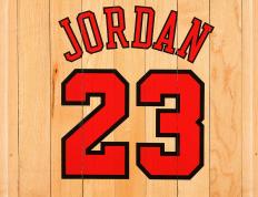 IM体育下载-雷霆对阵上海队，米切尔关键进球定乾坤