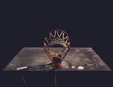 IM体育官方网-末节封神！爱德华兹接管比赛，广东队憾负独行侠