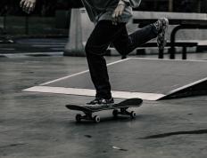 IM体育官网-世界排名争夺战之夜，哈登如何以大师级节奏带动全队