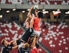 IM体育赛事直播入口-杰伦格林爆发，骑士强势晋级，新疆队，篮球世界的三重奏