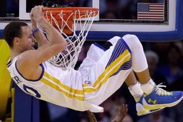 IM体育-赛道风云，阿斯顿马丁轻取迈凯伦，塞恩斯刷新纪录