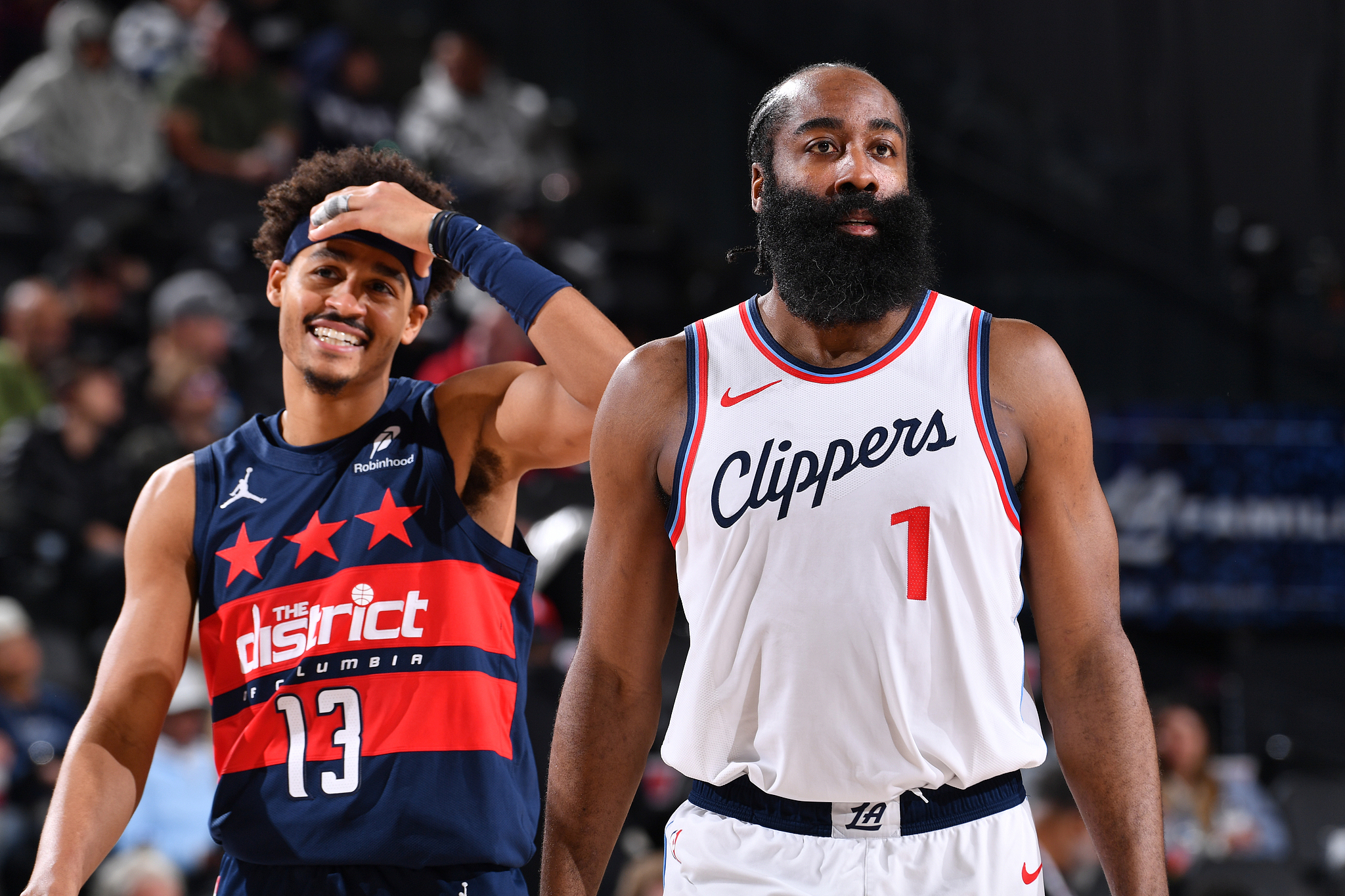 IM体育下载-奇才碾压猛龙，哈登送出助攻