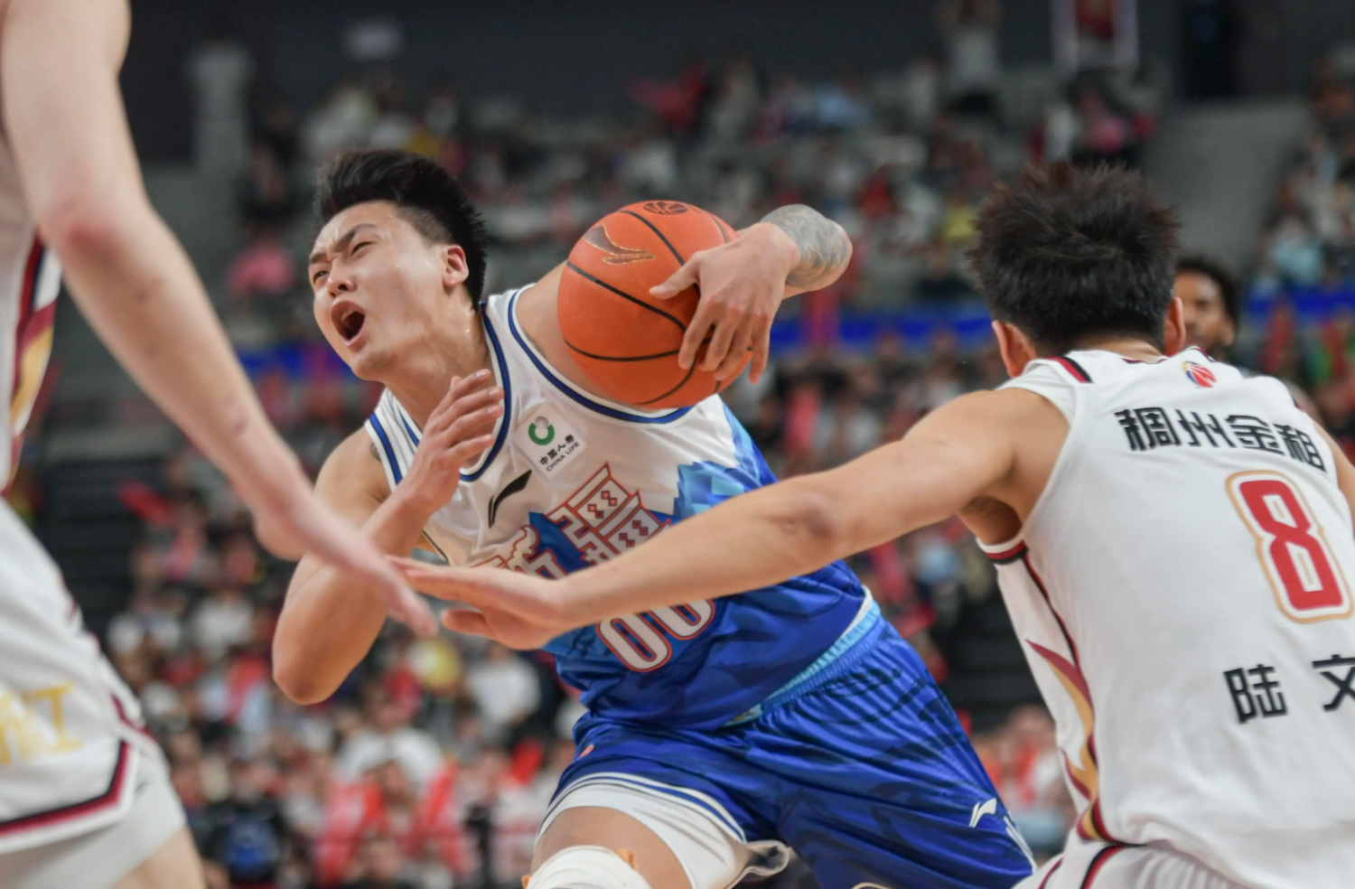 IM体育app-包含新疆队在比赛中展现出超凡的实力的词条