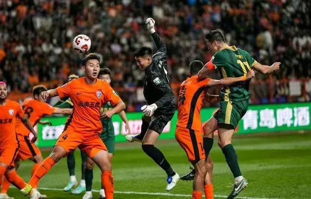 IM体育-热血澎湃的中超比赛，全力以赴的表现的简单介绍