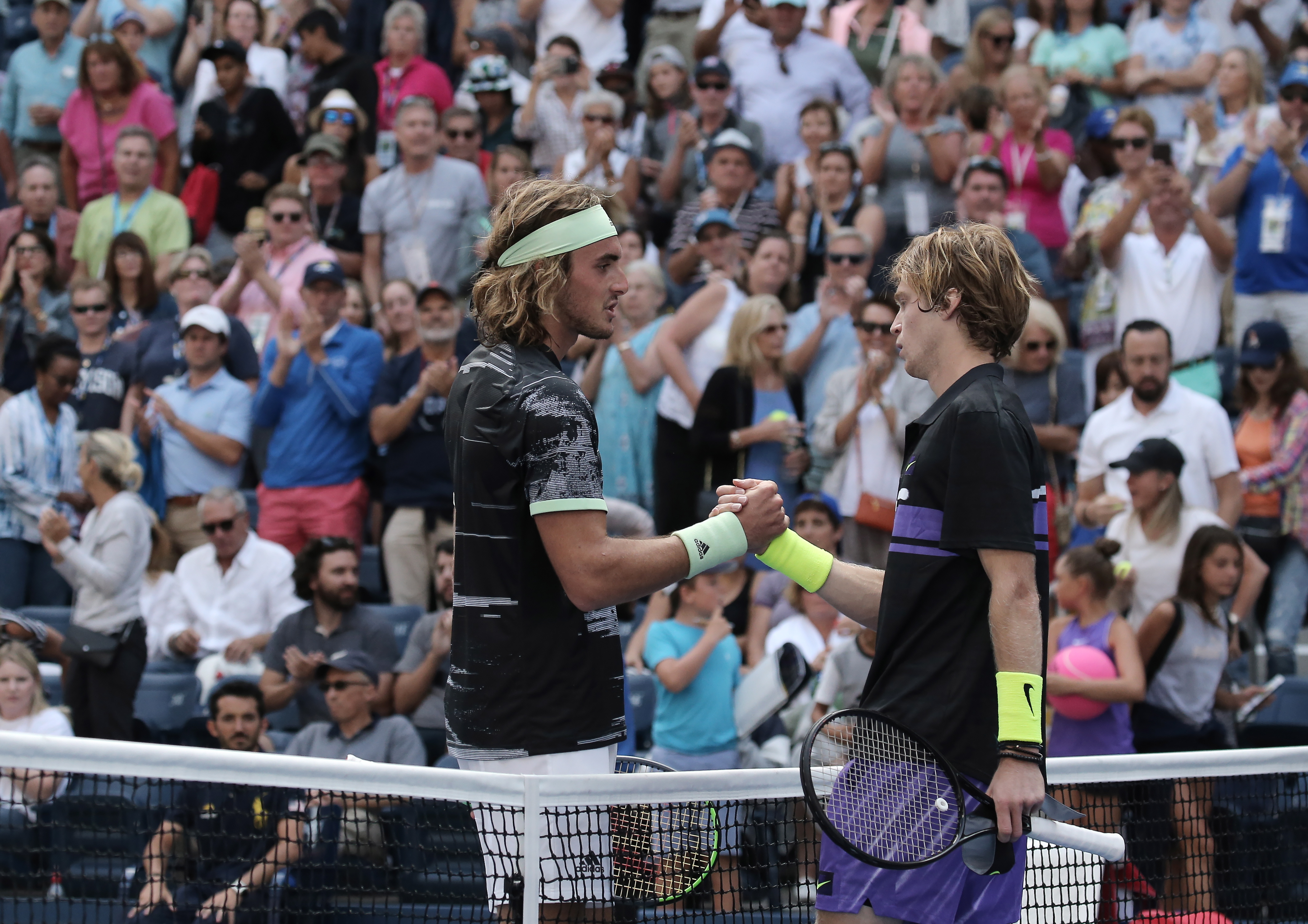 IM体育app-包含英国网球队轻取美国网球队,西西帕斯高光表现的词条