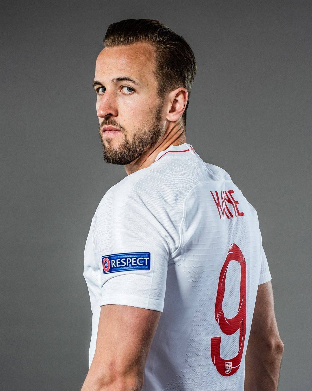 IM体育官方网-关于英格兰队碾压日本队，奥恰洛夫刷新纪录的信息