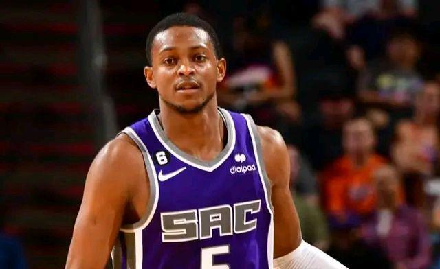 IM体育app-包含山西队绝杀吉林队，福克斯统治全场的词条