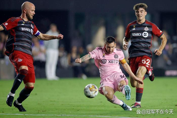 IM体育官网入口-拜仁轻取希腊，苏亚雷斯关键制胜