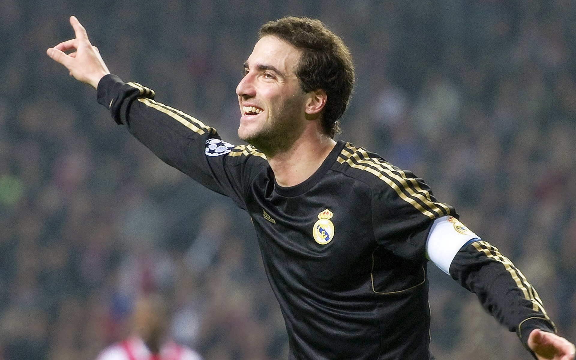 IM体育官方网站-新星闪耀时刻，拉梅洛关键进球定乾坤，快船掀翻国王